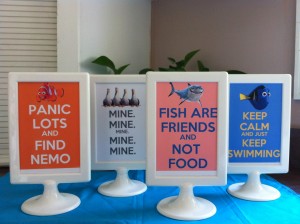 Table centerpiece signage