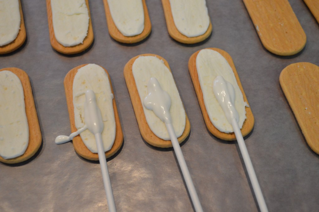 Beaker Cookie Pops 007