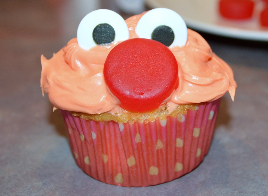 Muppet cupcake 012