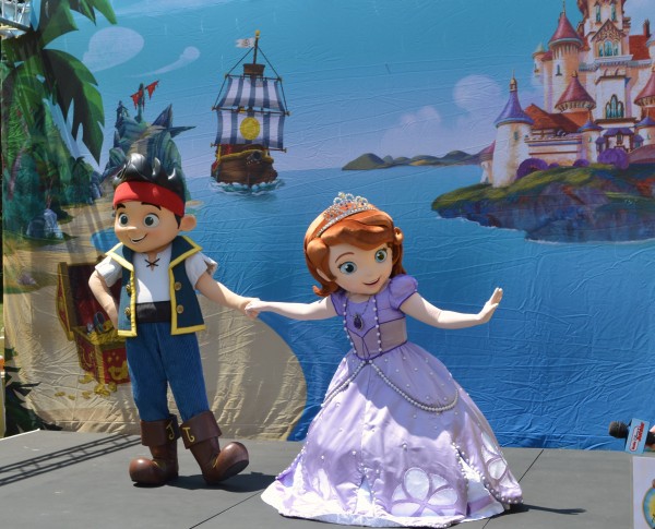 Pirate and Princess Power of Doing Good 055