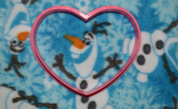 Olaf Fabric www.mouseearsmom.com
